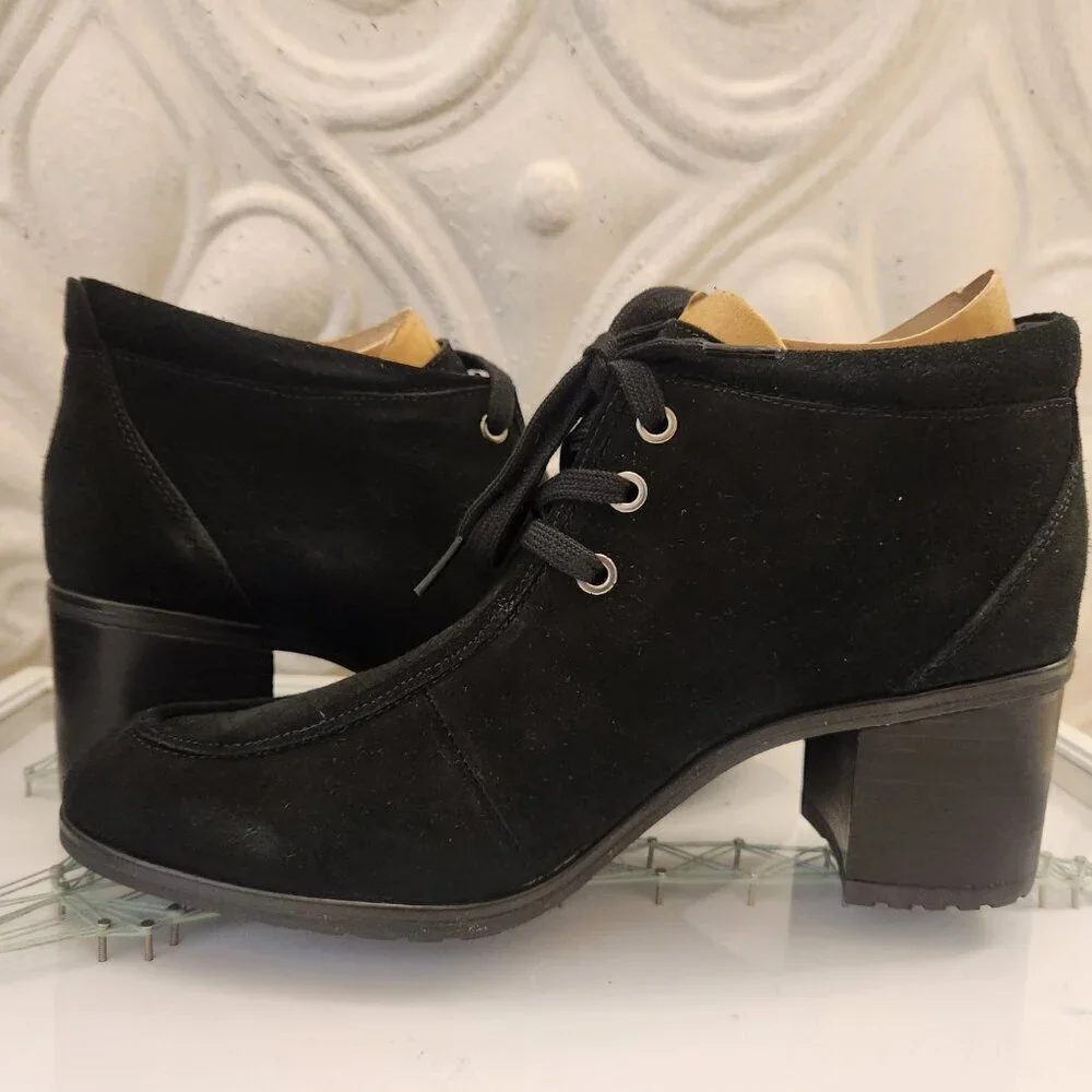 Naturalizer Wesson Moccasin Booties. Block Heel. NIB. Leather. Size 11